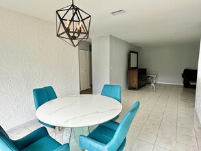 131 Lake Irene Dr in West Palm Beach, FL - Building Photo - Building Photo
