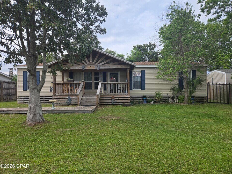2115 Bent Oak Ct in Panama City, FL - Building Photo
