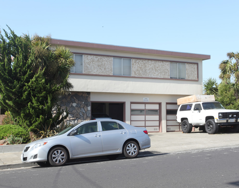 237 Pine Ter in South San Francisco, CA - Foto de edificio