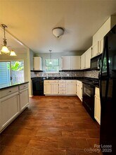 6048 Heath Valley Rd in Charlotte, NC - Building Photo - Building Photo