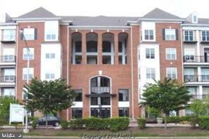 501 Hungerford Dr in Rockville, MD - Building Photo