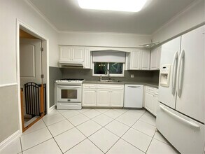 1049 Van Buren St in Hollywood, FL - Building Photo - Building Photo