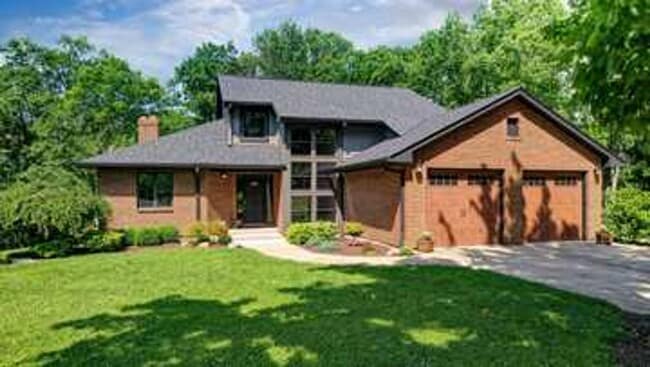 property at 7698 Briargreen Ln