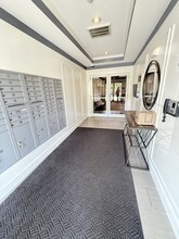 110 Trotter Rd in Weymouth, MA - Foto de edificio - Building Photo