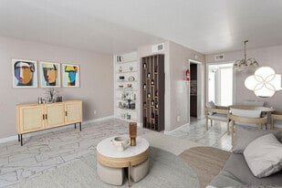 Sharpstown Manor in Houston, TX - Building Photo