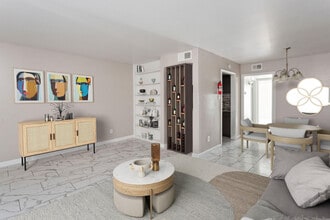 Sharpstown Manor in Houston, TX - Building Photo - Building Photo