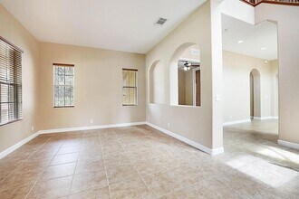 748 Cresta Cir in West Palm Beach, FL - Building Photo - Building Photo