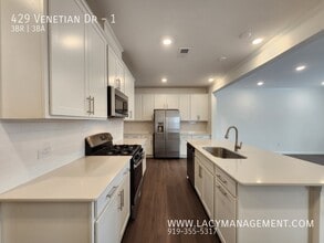 429 Venetian Dr in Sanford, NC - Building Photo - Building Photo