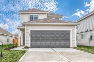 4923 Luke Matthew Dr in Rosharon, TX - Building Photo - Building Photo