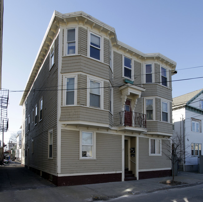 39 America St in Providence, RI - Foto de edificio - Building Photo