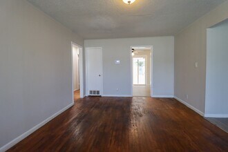 6948 E Newton Pl in Tulsa, OK - Building Photo - Building Photo
