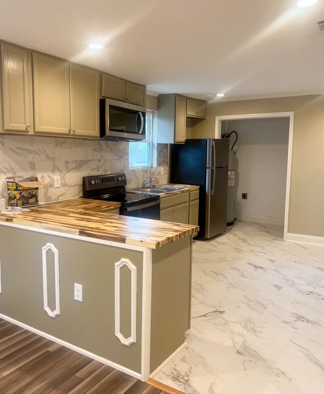 1045 Sparrow St in Baton Rouge, LA - Building Photo - Building Photo