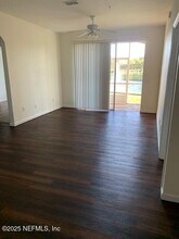 7801 Point Meadows Dr in Jacksonville, FL - Building Photo - Building Photo