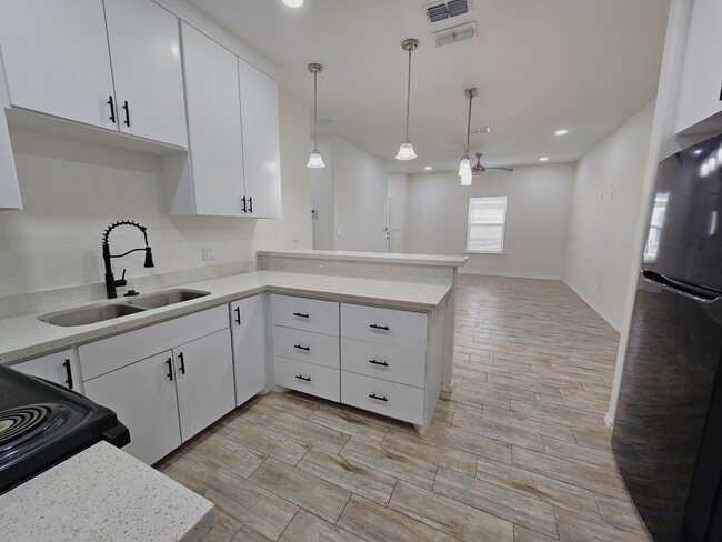1809 Atrium Place Dr in Harlingen, TX - Foto de edificio - Building Photo