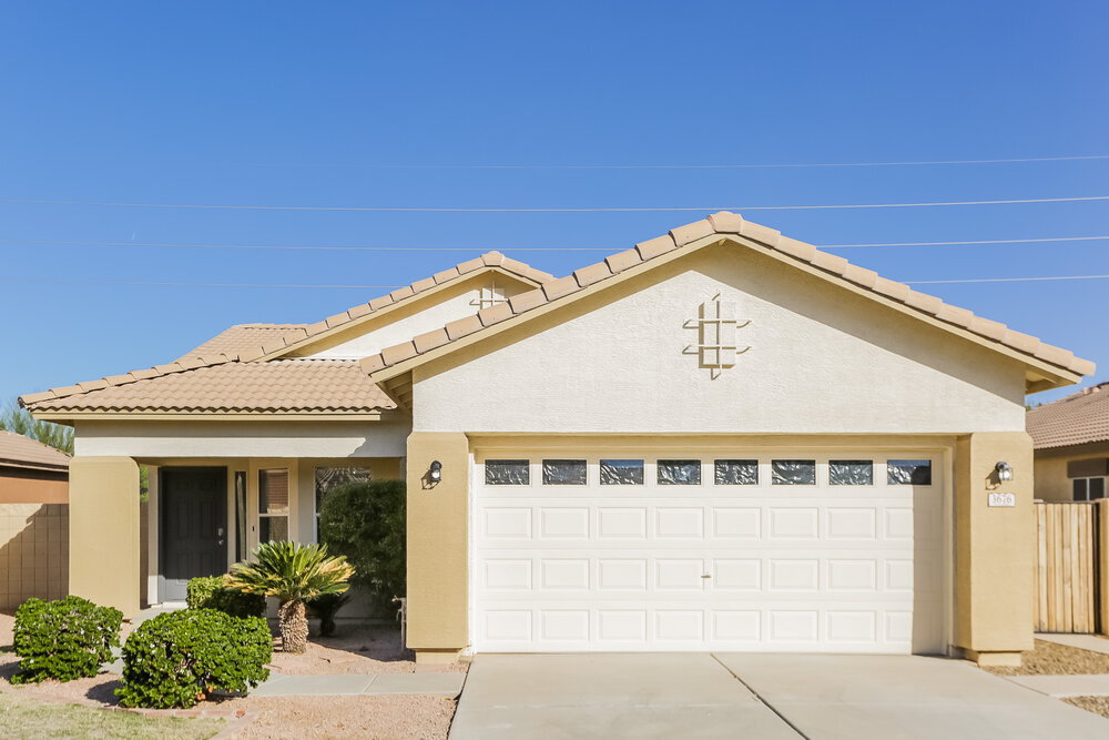 3676 E Derringer Way in Gilbert, AZ - Building Photo