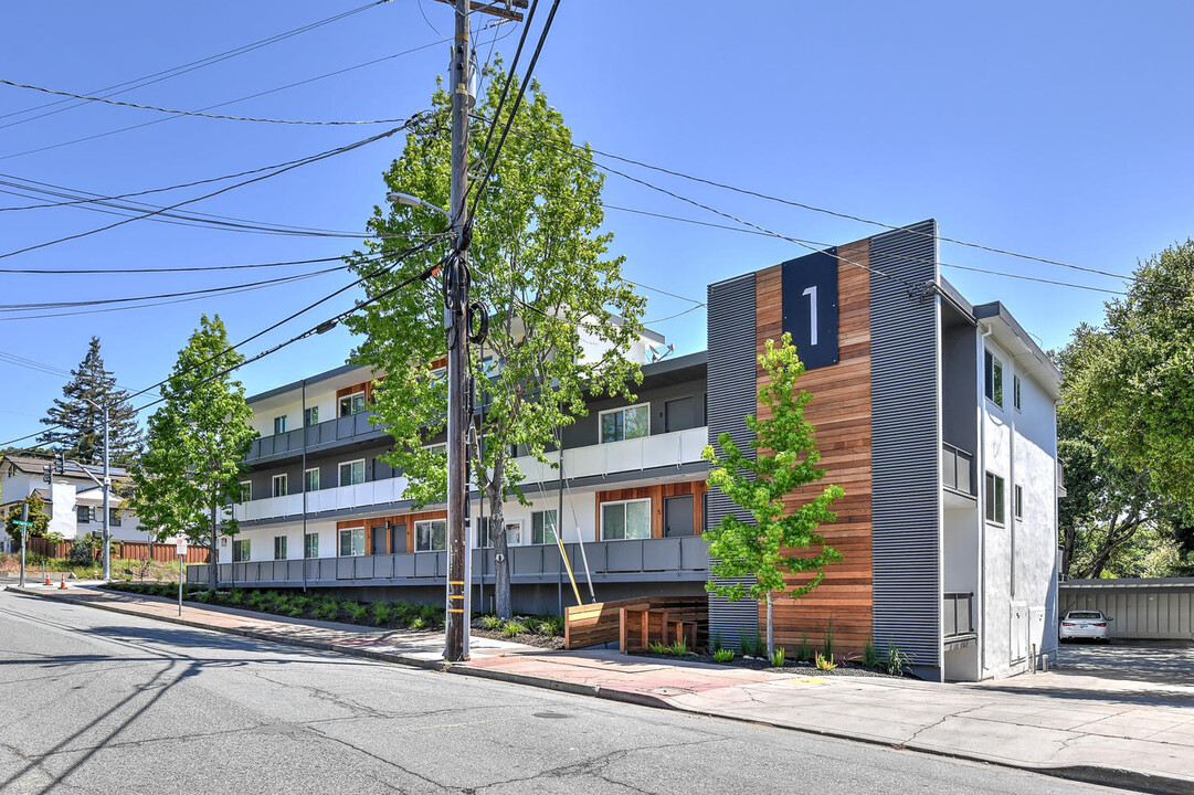 Devonshire Apartments in San Carlos, CA - Building Photo