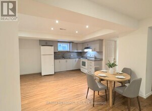 40 Harper-Hill Dr in Ajax, ON - Building Photo - Building Photo