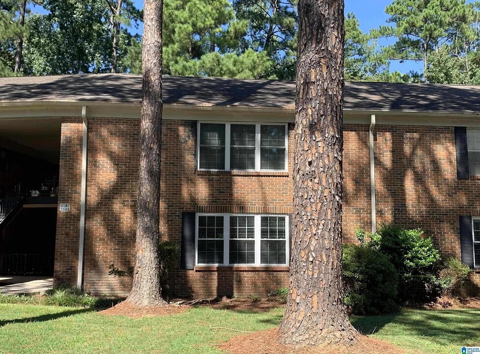 2087 Montreat Cir, Unit 2087 in Vestavia Hills, AL - Foto de edificio