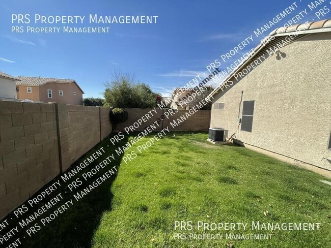 1111 W Kingbird Dr in Chandler, AZ - Building Photo - Building Photo