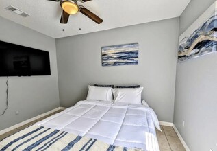 3735 Biltmore Dr, Unit Biltmore in Panama City, FL - Building Photo - Building Photo