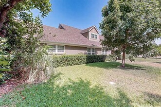 11717 Welch Rd in Dallas, TX - Building Photo - Building Photo