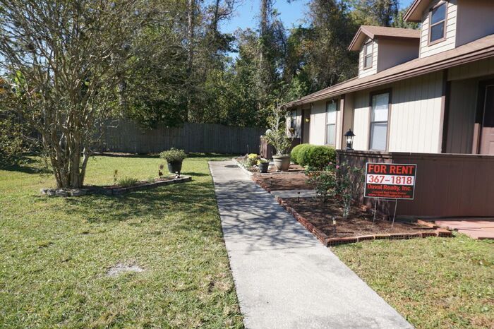 1294 Jefferson Ave in Orange Park, FL - Building Photo