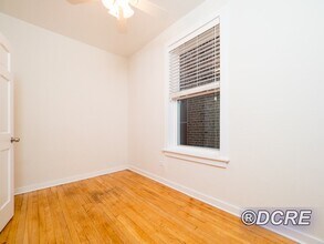 2061 N Hoyne Ave in Chicago, IL - Building Photo - Building Photo