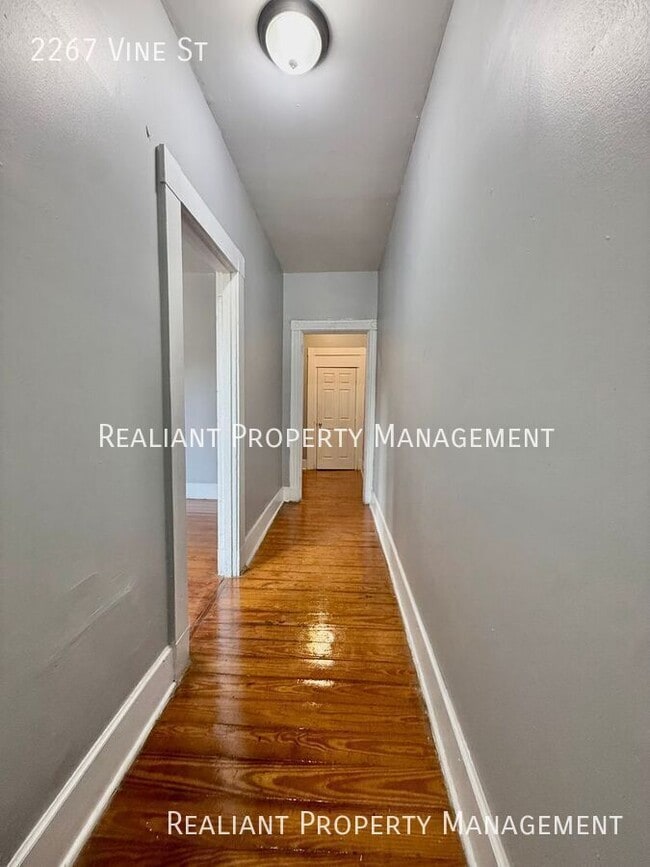 2267 Vine St in Cincinnati, OH - Building Photo - Building Photo