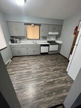 11224 Roxbury Dr in Omaha, NE - Building Photo - Building Photo