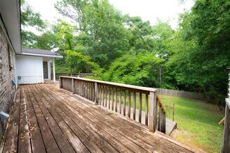5400 Larchmont Dr in Mobile, AL - Building Photo - Building Photo