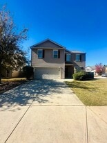 201 Flowing Meadows Dr in Kathleen, GA - Building Photo