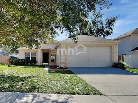 574 Wekiva Bluff St in Apopka, FL - Building Photo