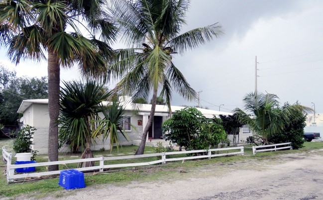 8379 SE Windham Ln in Hobe Sound, FL - Building Photo - Building Photo