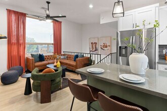 4530 W Paradise Dr, Unit SI ID1496924P in Glendale, AZ - Building Photo - Building Photo