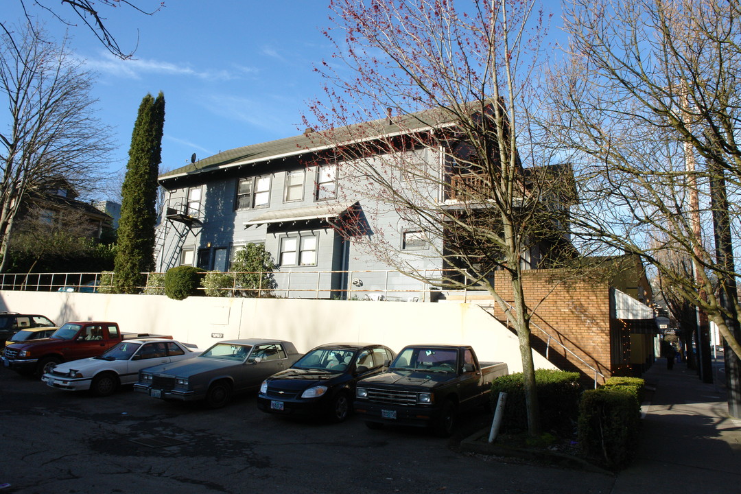 2264 NW Lovejoy St in Portland, OR - Building Photo