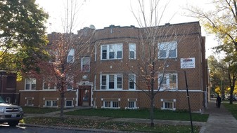 5253 W Deming Pl Apartments