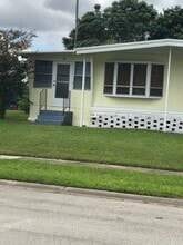 110 Kon Tiki Ter in Port Orange, FL - Building Photo - Building Photo