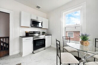 1234 Ridge Ave in Coraopolis, PA - Building Photo - Building Photo