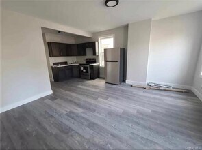 29 Hooker Ave in Poughkeepsie, NY - Building Photo - Building Photo