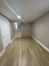 8511 Parkside Ave, Unit 1 in Oak Lawn, IL - Foto de edificio - Building Photo