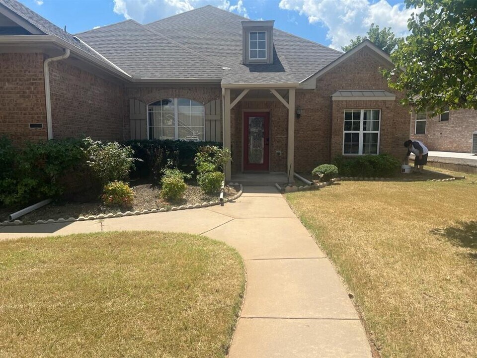 4304 NW 164th Terrace in Edmond, OK - Building Photo