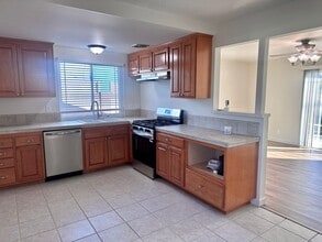 20334 Callaway Ave in Lakewood, CA - Building Photo - Building Photo