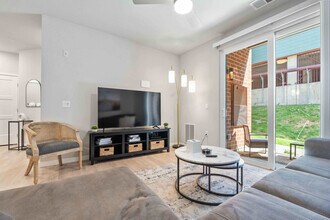 601 Sand Pearl Ln in Madison, WI - Foto de edificio - Building Photo