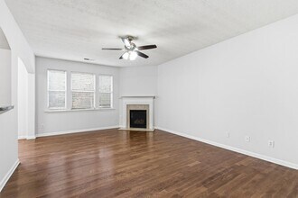 43 Golden Pine Rd in Austell, GA - Building Photo - Building Photo