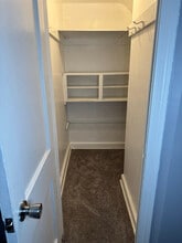 240 E Avon Rd, Unit APT 1 in Brookhaven, PA - Foto de edificio - Building Photo