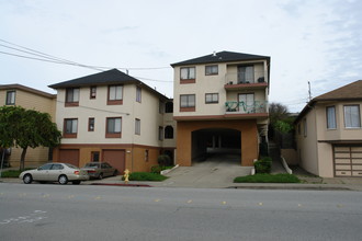 1052 Grand Ave in South San Francisco, CA - Building Photo - Building Photo