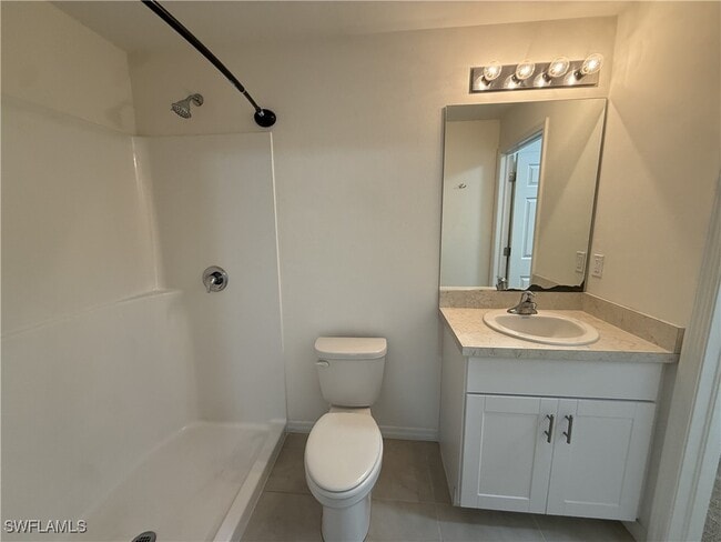 1814 NE 40th Ln in Cape Coral, FL - Building Photo - Building Photo