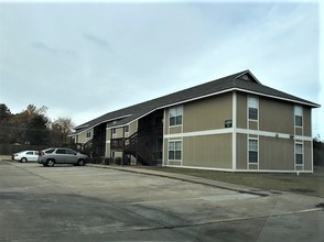 Cedar Avenue Apartments in Tahlequah, OK - Foto de edificio - Other