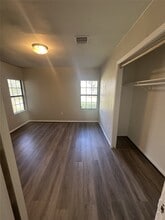 5847 Belcrest St in Houston, TX - Building Photo - Building Photo