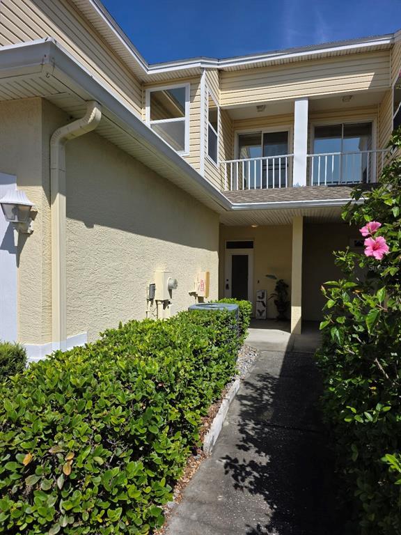 1050 Starkey Rd in Largo, FL - Building Photo - Building Photo